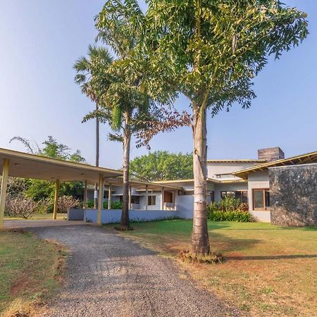 Jay House By Stayvista - Leisure Oasis With Pool, Snooker, Table Tennis & Foosball Fun Alībāg Exterior foto